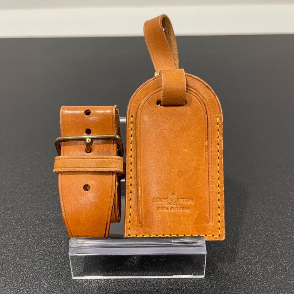 Louis Vuitton Luggage Tag and Handle Keeper (JB1271)